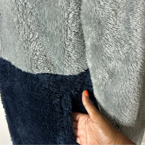 NWT Carve Designs  Mason Reversible Jacket (size M) - Picture 7 of 11